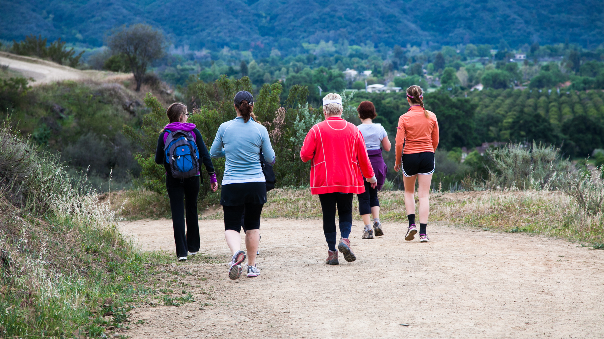 Group Hike at Oaks at Ojai - Healthy Living + Travel
