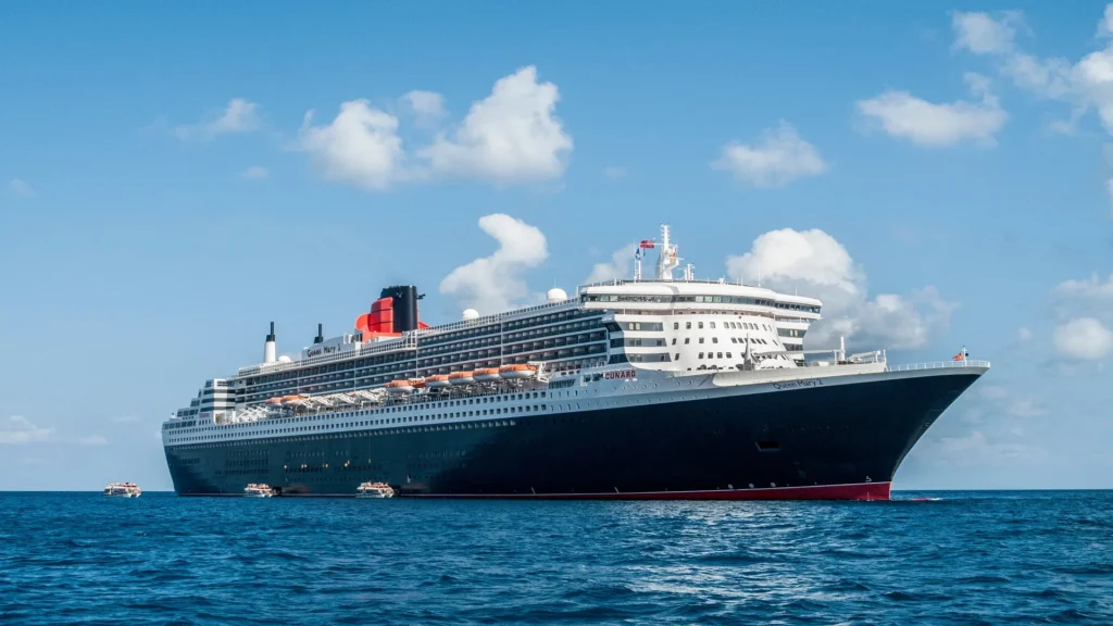 Summer Staycations Aboard the QE2 in Dubai, Healthy Living + Travel
